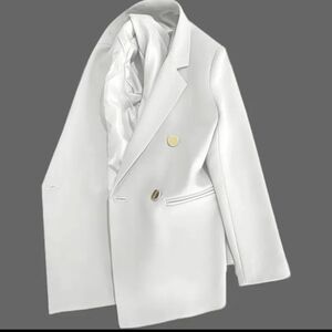 Chic White Double-Breasted Blazer